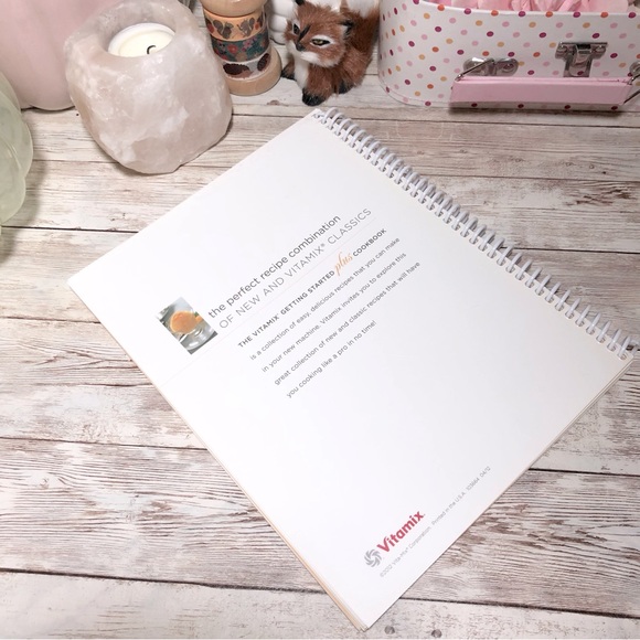 Vitamix Getting Started Plus Spiralbound Cookbook Book 2012 Blending Recipes - Picture 2 of 2